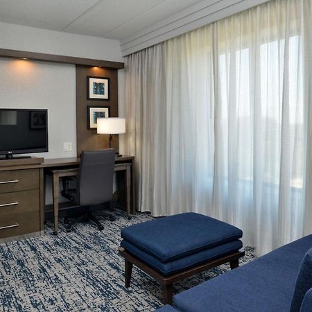 Courtyard By Marriott Wilmington Downtown/Historic District Hotel Bagian luar foto