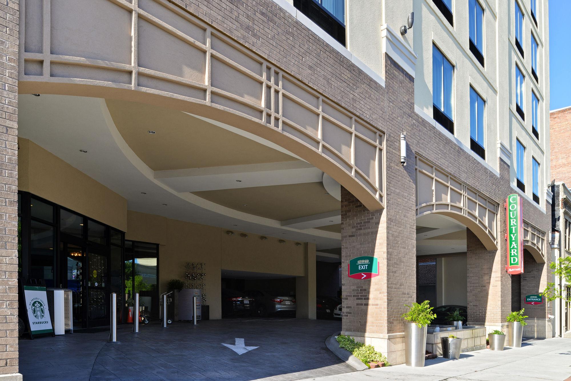 Courtyard By Marriott Wilmington Downtown/Historic District Hotel Bagian luar foto
