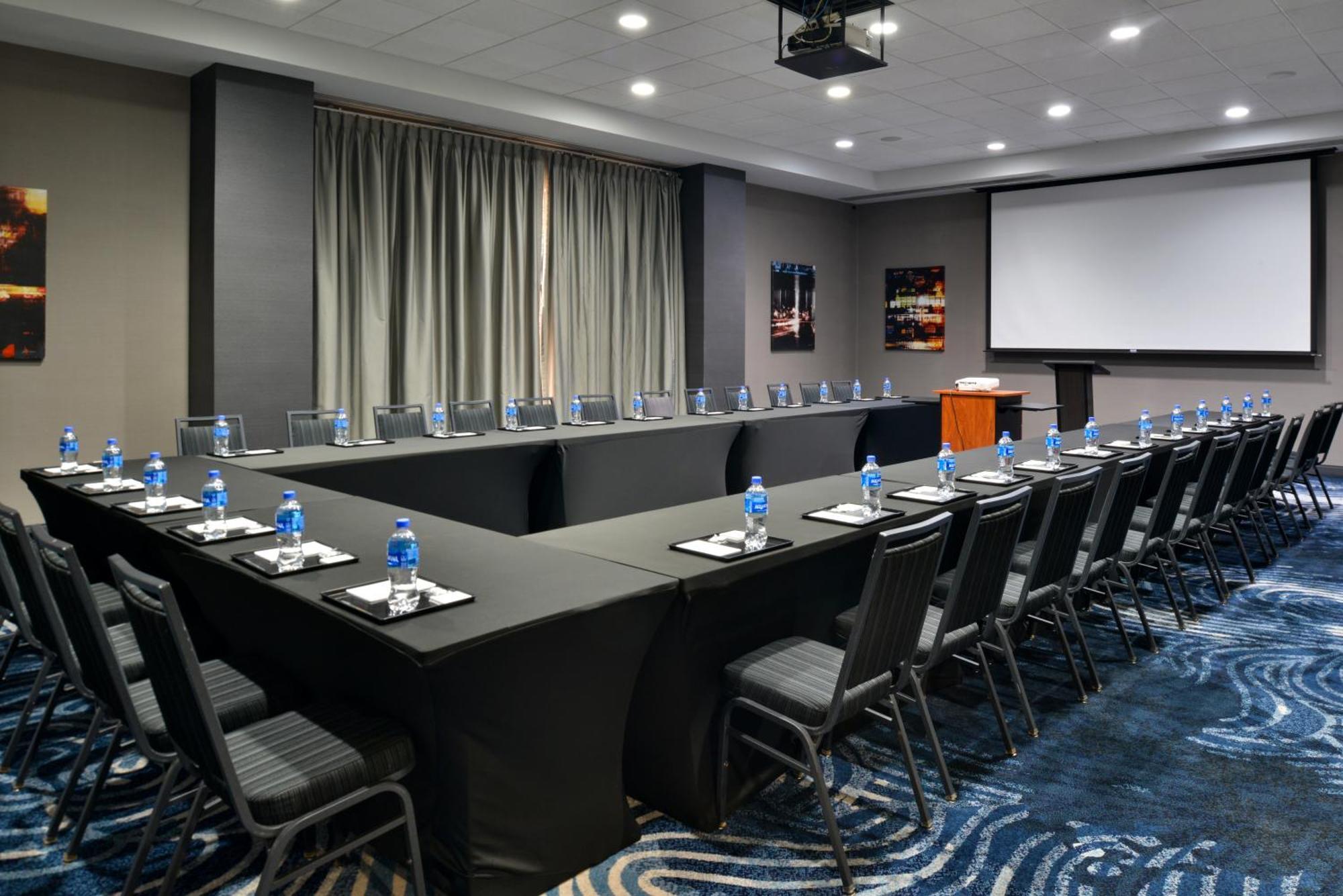 Courtyard By Marriott Wilmington Downtown/Historic District Hotel Bagian luar foto