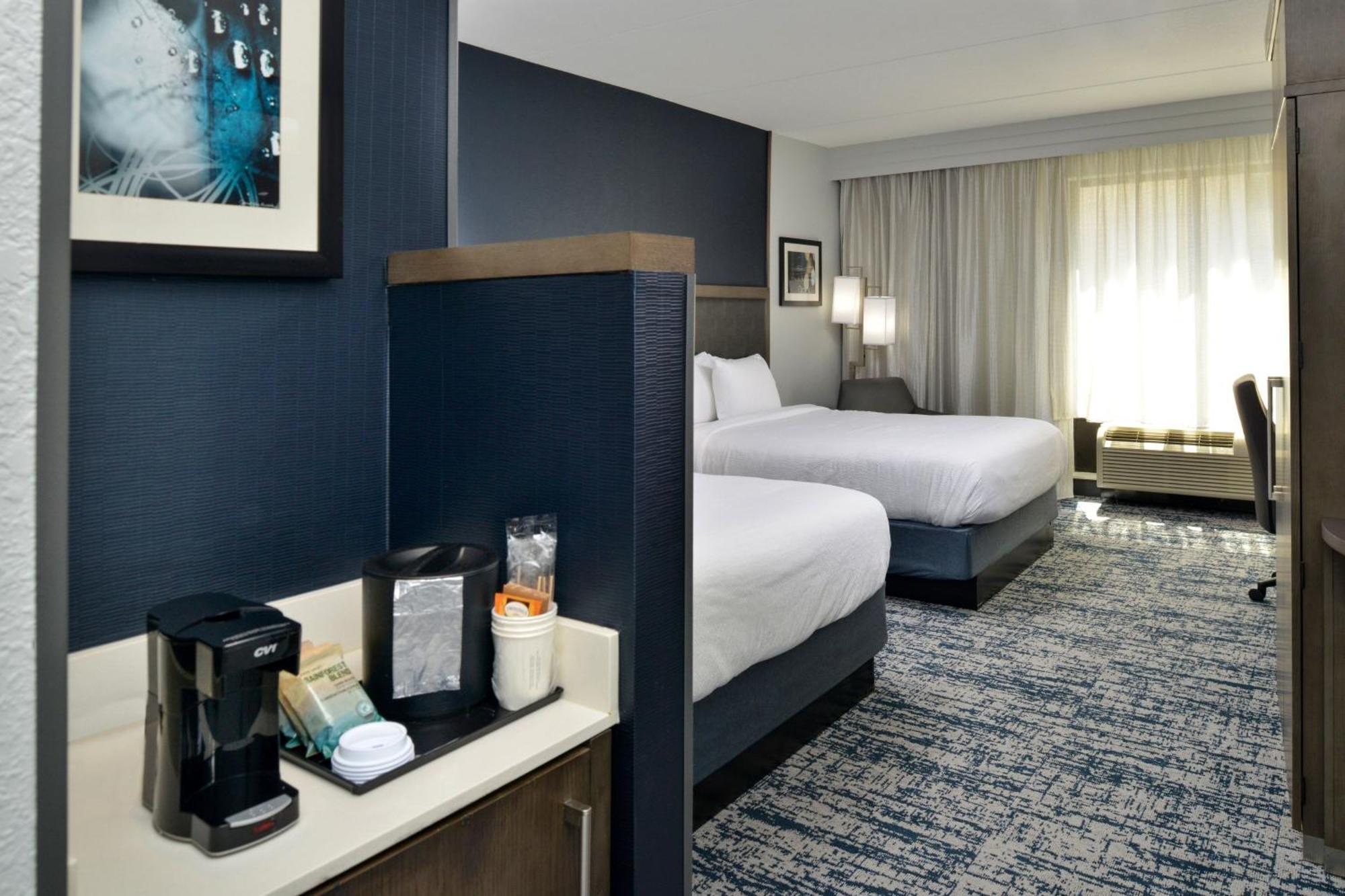 Courtyard By Marriott Wilmington Downtown/Historic District Hotel Bagian luar foto